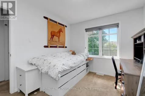 167 Duntroon Circle Ottawa ON K1T 4C8