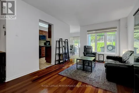 167 Duntroon Circle Ottawa ON K1T 4C8