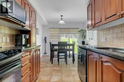 167 Duntroon Circle Ottawa ON K1T 4C8