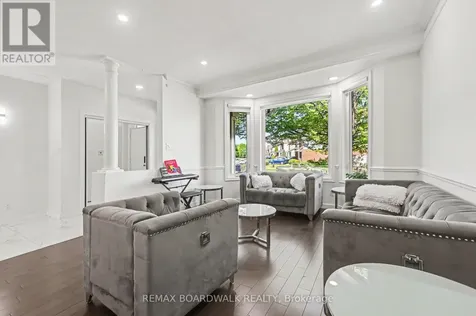 6072 Longleaf Drive Ottawa ON K1W 1G4