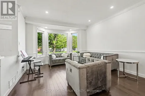 6072 Longleaf Drive Ottawa ON K1W 1G4