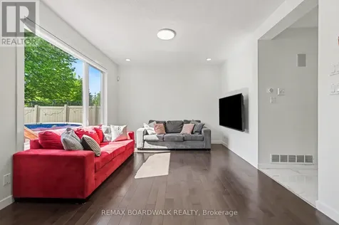 6072 Longleaf Drive Ottawa ON K1W 1G4
