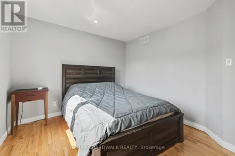 6072 Longleaf Drive Ottawa ON K1W 1G4