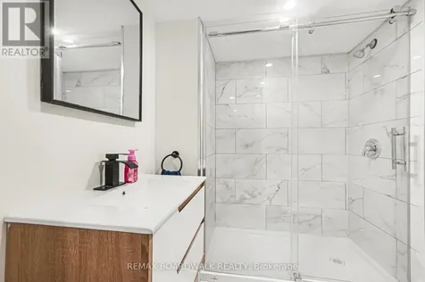 6072 Longleaf Drive Ottawa ON K1W 1G4