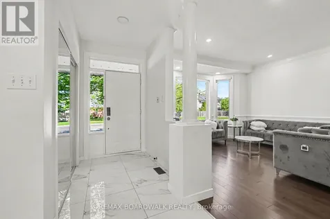 6072 Longleaf Drive Ottawa ON K1W 1G4