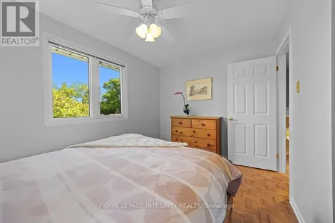 30 Biscayne Crescent Ottawa ON K2E 6Y9