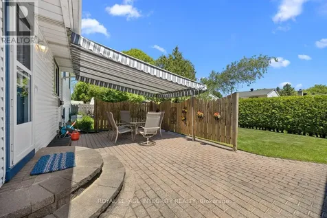 30 Biscayne Crescent Ottawa ON K2E 6Y9