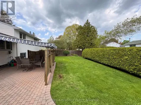 30 Biscayne Crescent Ottawa ON K2E 6Y9