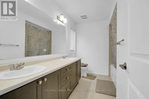 4852 Abbott Street East Ottawa ON K2S 1E7