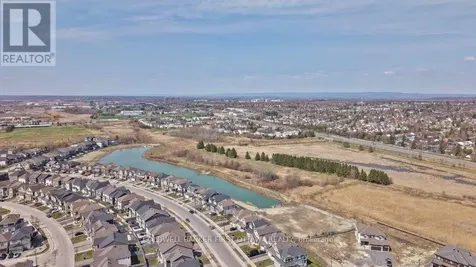 4852 Abbott Street East Ottawa ON K2S 1E7