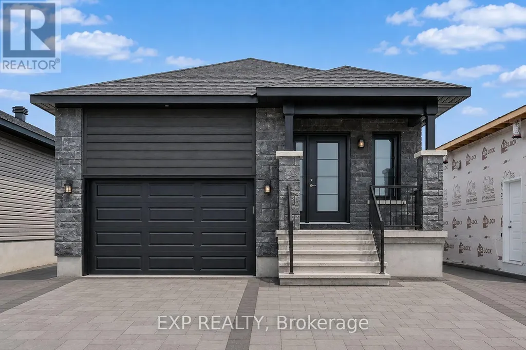 1220 Montblanc Crescent Russell ON K0A 1W0