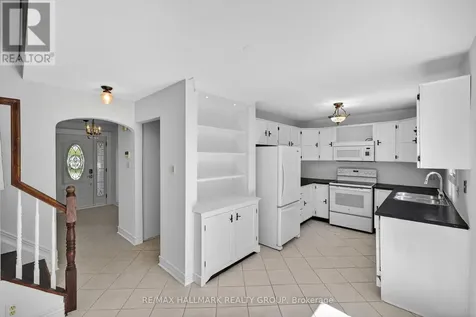 6202 Ravine Way Ottawa ON K1C 2W4