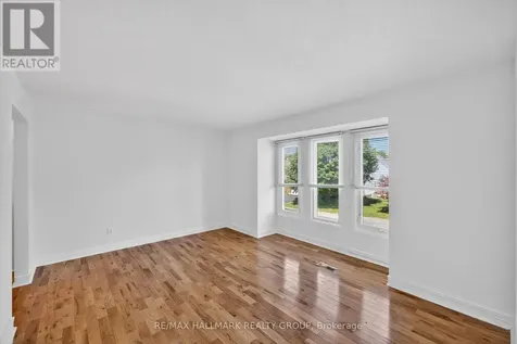 6202 Ravine Way Ottawa ON K1C 2W4