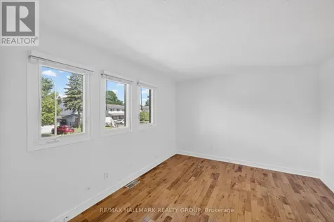 6202 Ravine Way Ottawa ON K1C 2W4