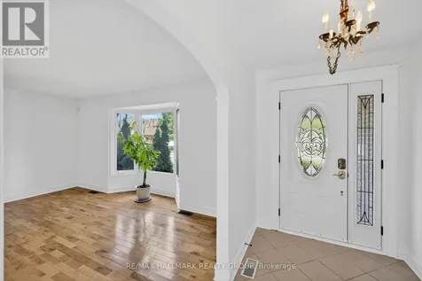 6202 Ravine Way Ottawa ON K1C 2W4