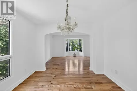 6202 Ravine Way Ottawa ON K1C 2W4