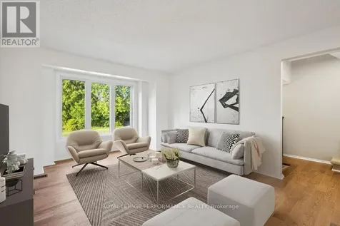 8 Gillespie Crescent Ottawa ON K1V 9X8