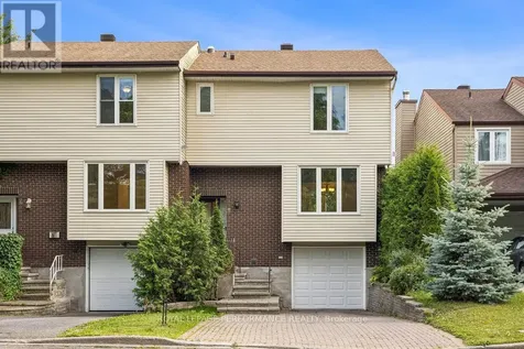 8 Gillespie Crescent Ottawa ON K1V 9X8