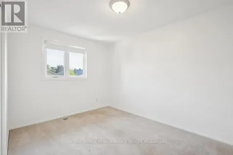 8 Gillespie Crescent Ottawa ON K1V 9X8