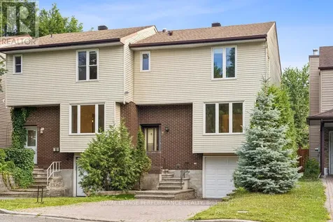 8 Gillespie Crescent Ottawa ON K1V 9X8