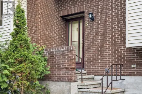 8 Gillespie Crescent Ottawa ON K1V 9X8