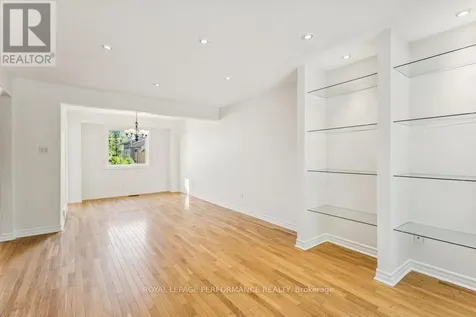 6 Gillespie Crescent Ottawa ON K1V 9X8