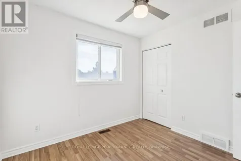 6 Gillespie Crescent Ottawa ON K1V 9X8
