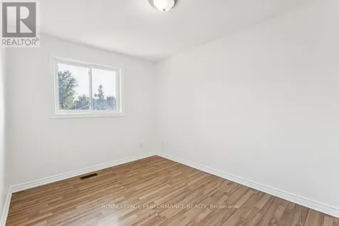 6 Gillespie Crescent Ottawa ON K1V 9X8