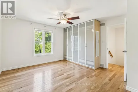 6 Gillespie Crescent Ottawa ON K1V 9X8