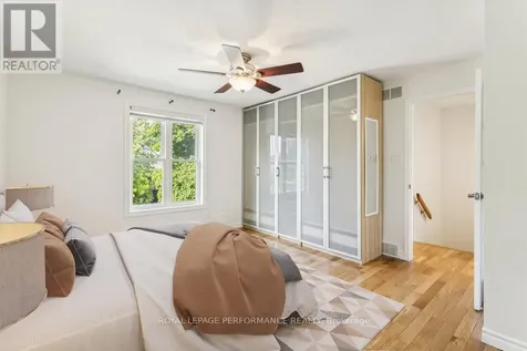 6 Gillespie Crescent Ottawa ON K1V 9X8