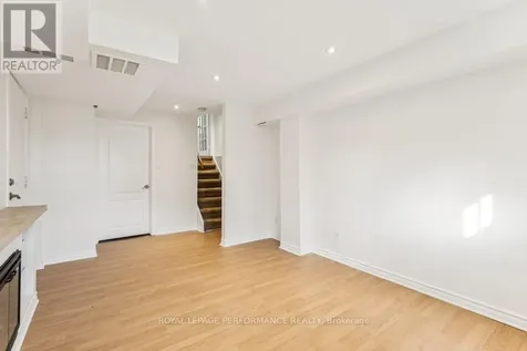 6 Gillespie Crescent Ottawa ON K1V 9X8