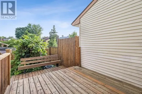 6 Gillespie Crescent Ottawa ON K1V 9X8