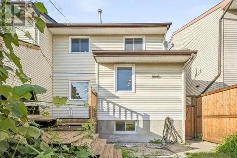 6 Gillespie Crescent Ottawa ON K1V 9X8