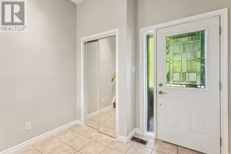 6 Gillespie Crescent Ottawa ON K1V 9X8