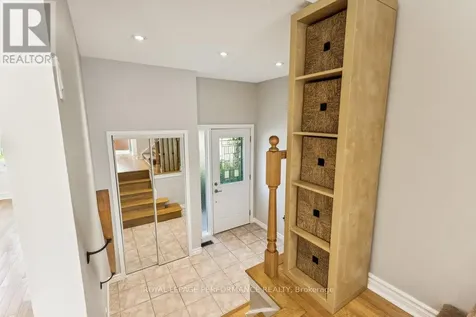 6 Gillespie Crescent Ottawa ON K1V 9X8