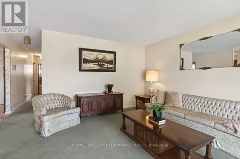 2184 Melfort Street Ottawa ON K1G 1H7