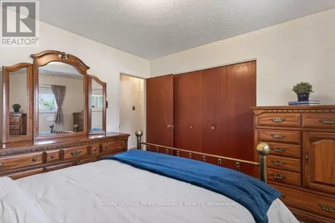 2184 Melfort Street Ottawa ON K1G 1H7