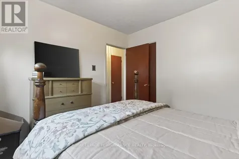 2184 Melfort Street Ottawa ON K1G 1H7