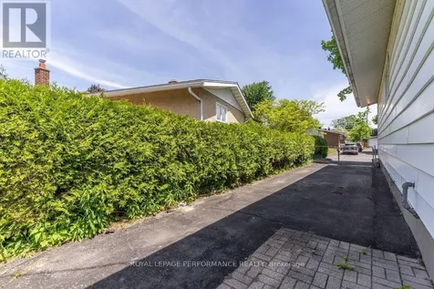2184 Melfort Street Ottawa ON K1G 1H7