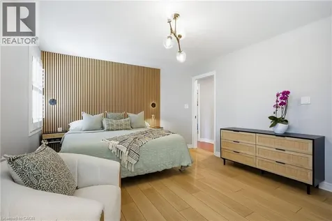 36 Wiltshire Place Ancaster ON L9K 1M5