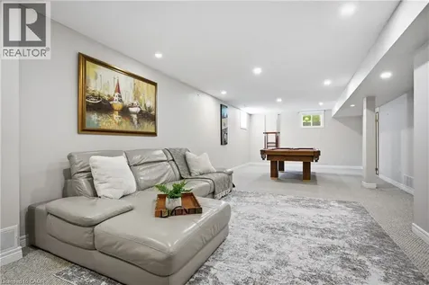 36 Wiltshire Place Ancaster ON L9K 1M5