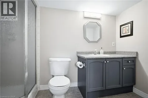 36 Wiltshire Place Ancaster ON L9K 1M5