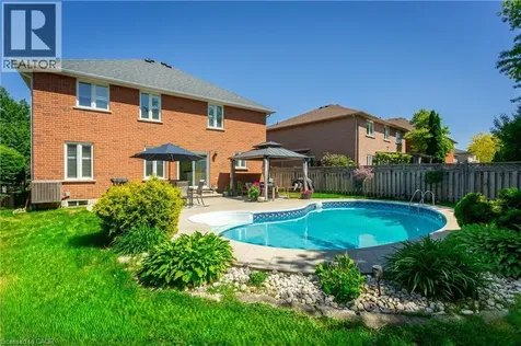 36 Wiltshire Place Ancaster ON L9K 1M5