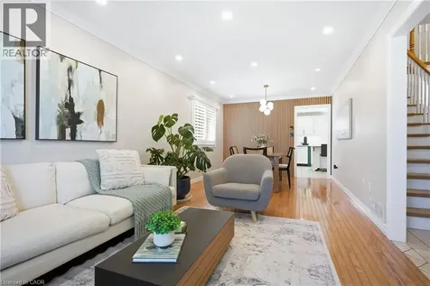 36 Wiltshire Place Ancaster ON L9K 1M5
