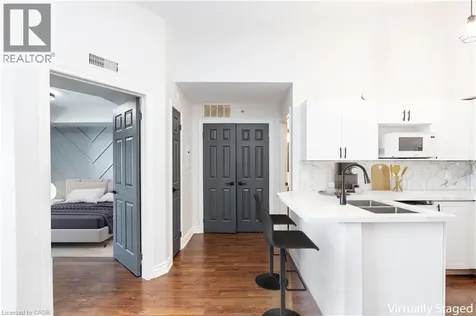 4015 Kilmer Drive Burlington ON L7M 4M4