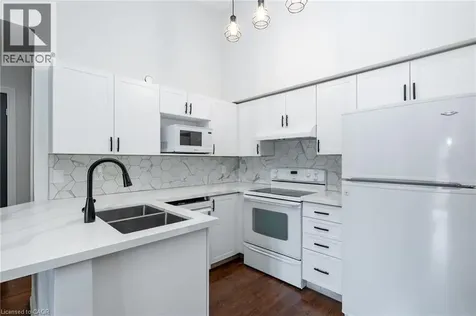 4015 Kilmer Drive Burlington ON L7M 4M4