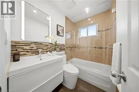 270 Roywood Drive North York ON M3A 2E6
