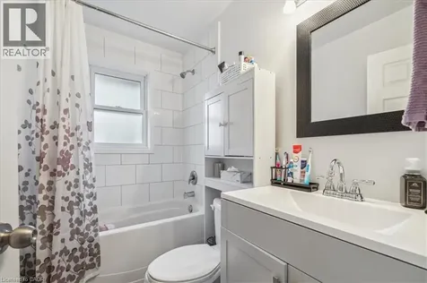 9 Grenadier Drive Hamilton ON L8T 4C7