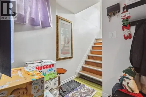 9 Grenadier Drive Hamilton ON L8T 4C7