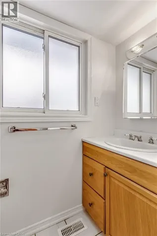 111 Manor Drive Kitchener ON N2A 2T9